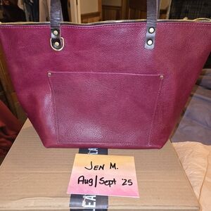 Portland Leather Orchid Large ZIP Tote